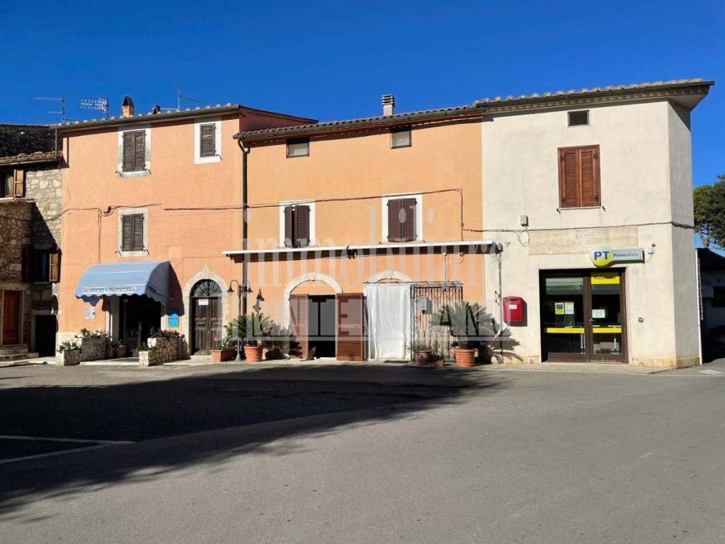 Casa indipendente a Manciano in Piazza Vittorio Veneto - Foto 4