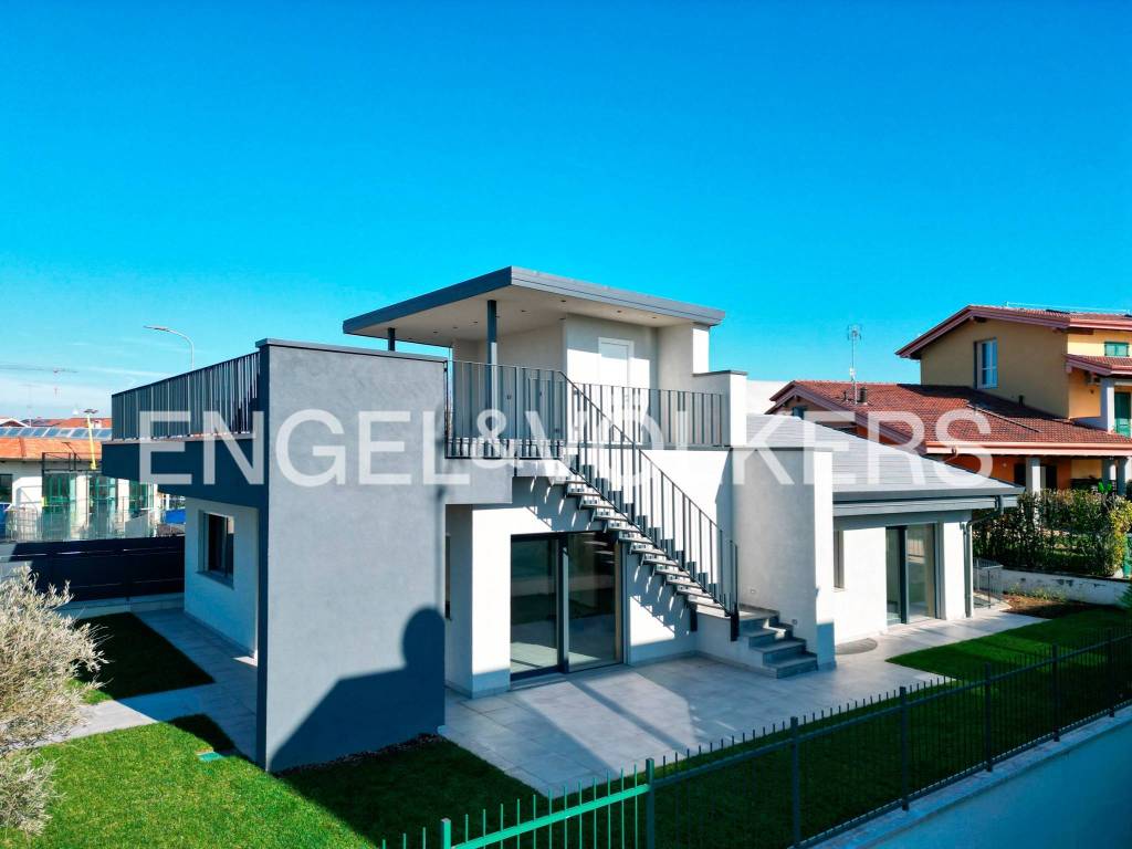 Villa a Peschiera del garda in Via Francesco Cossiga - Foto 3