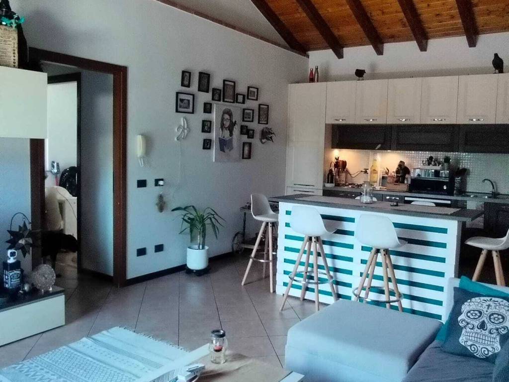 Appartamento a Castelletto sopra ticino in Via Cimitero - Foto 3