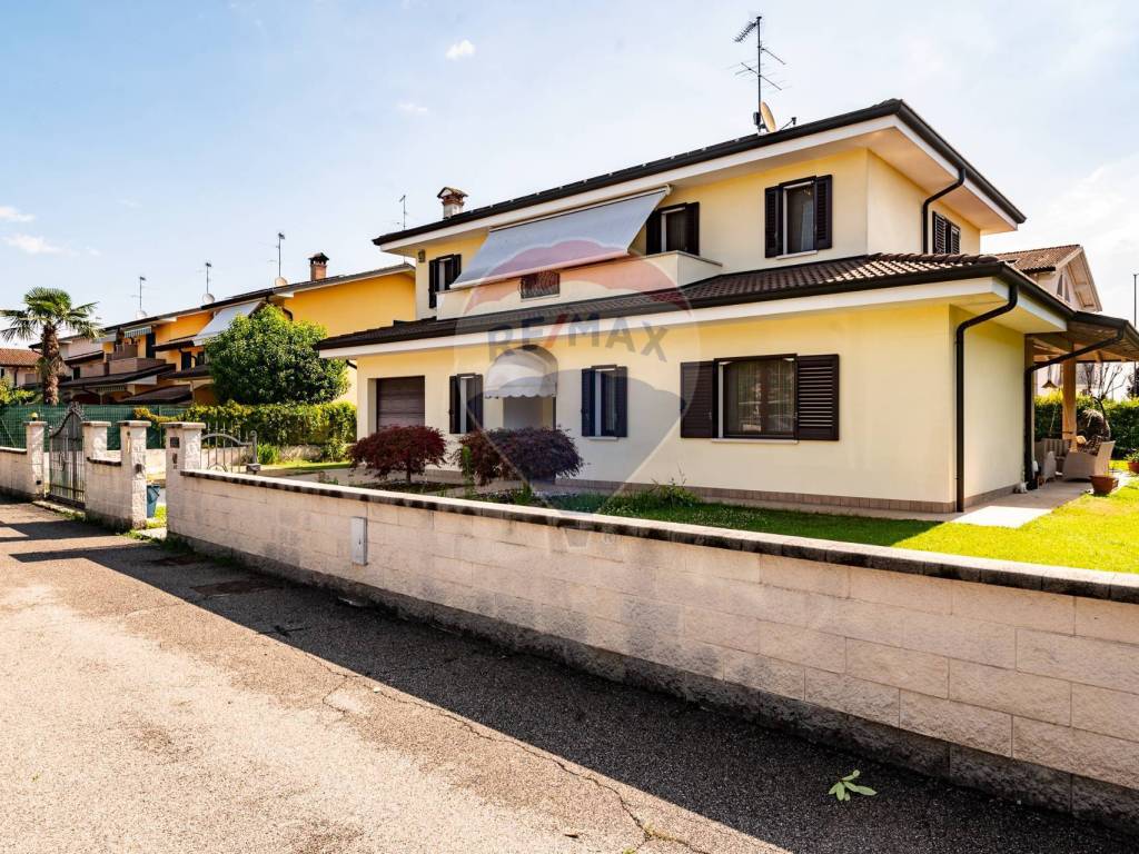 Villa a Porto mantovano in strada del dosso, 40 - Foto 2