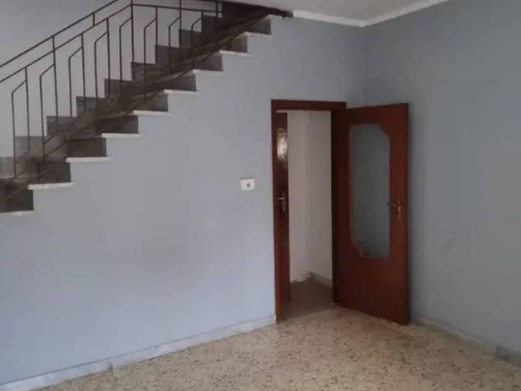 Appartamento a Monteleone di puglia in Via Mancini P. S. - Foto 5