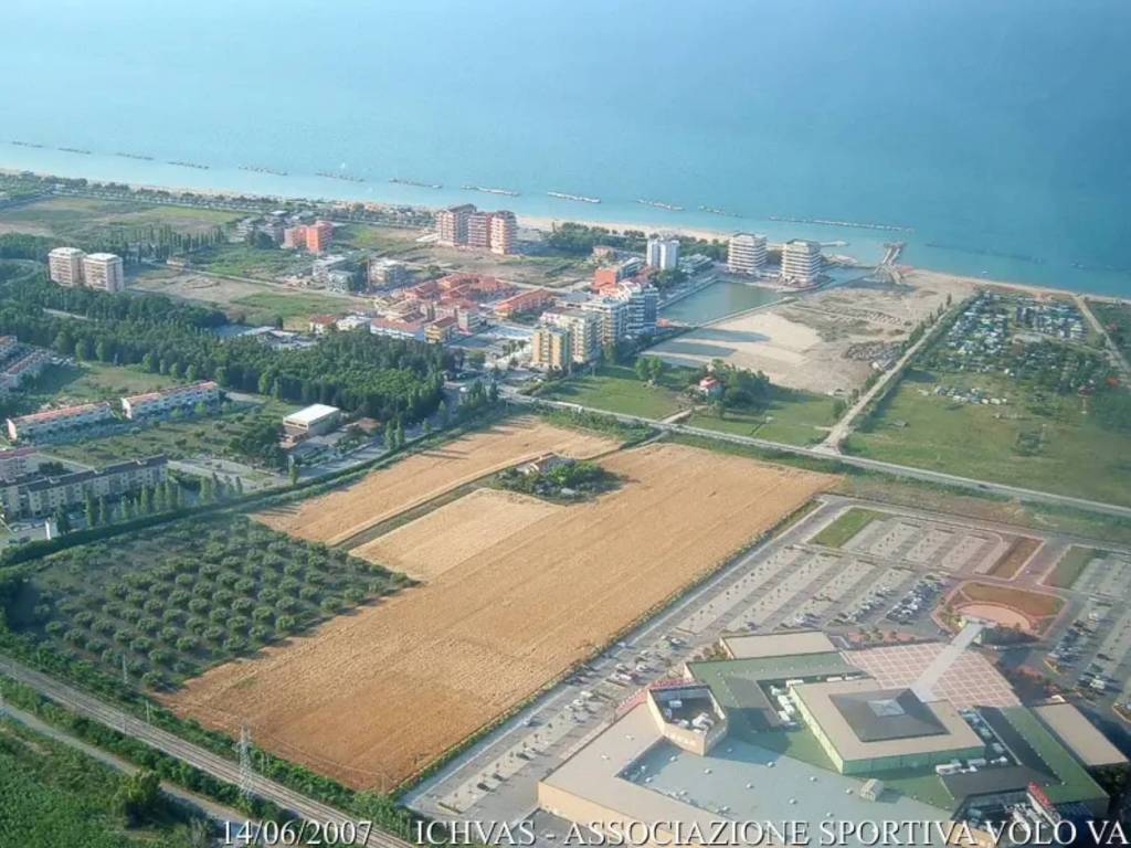 Terreno a Vasto in Via Strada Statale 16 - Foto 3
