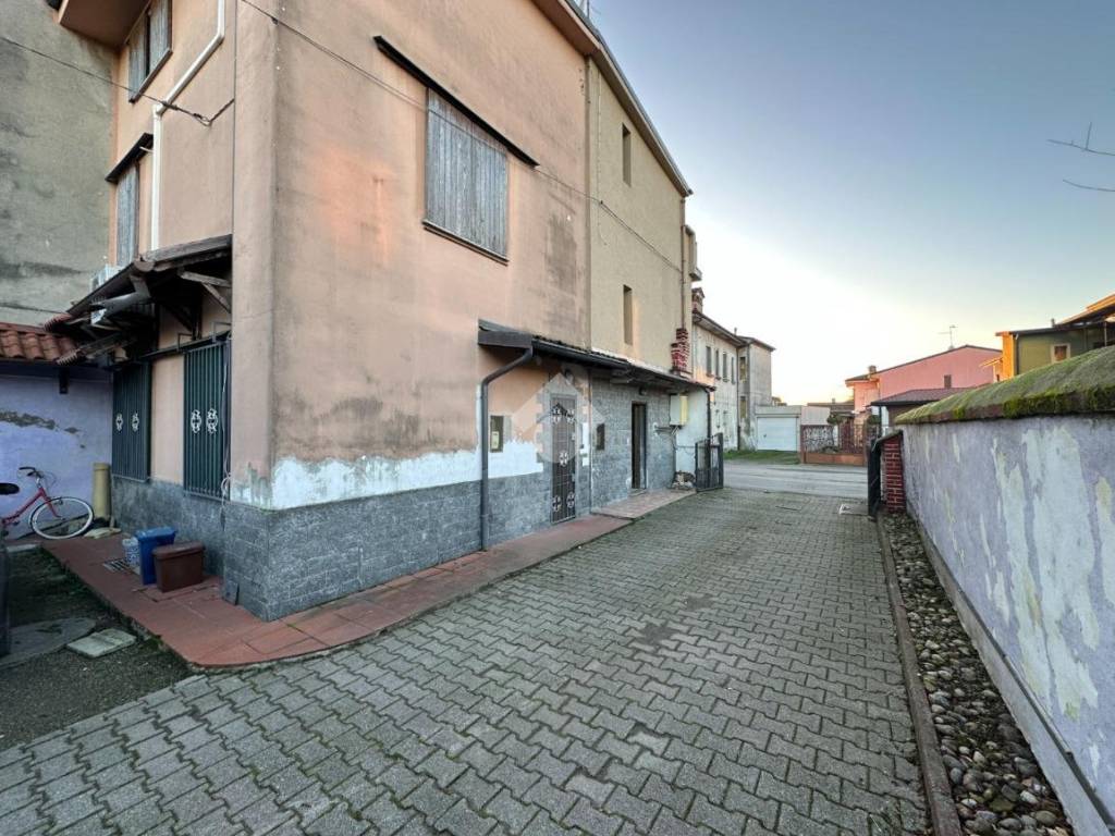 Casa indipendente a Pandino in Via Gradella, 38 - Foto 3