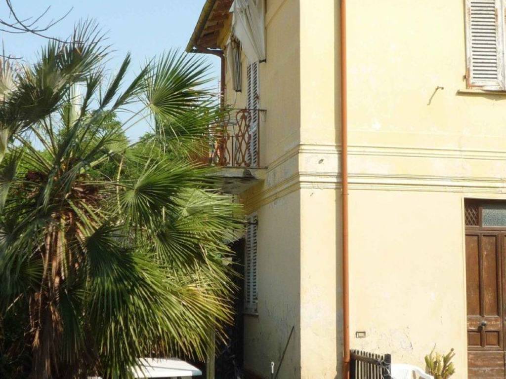 Villa a Pietrasanta in VIA VINCENZO BELLINI - Foto 5