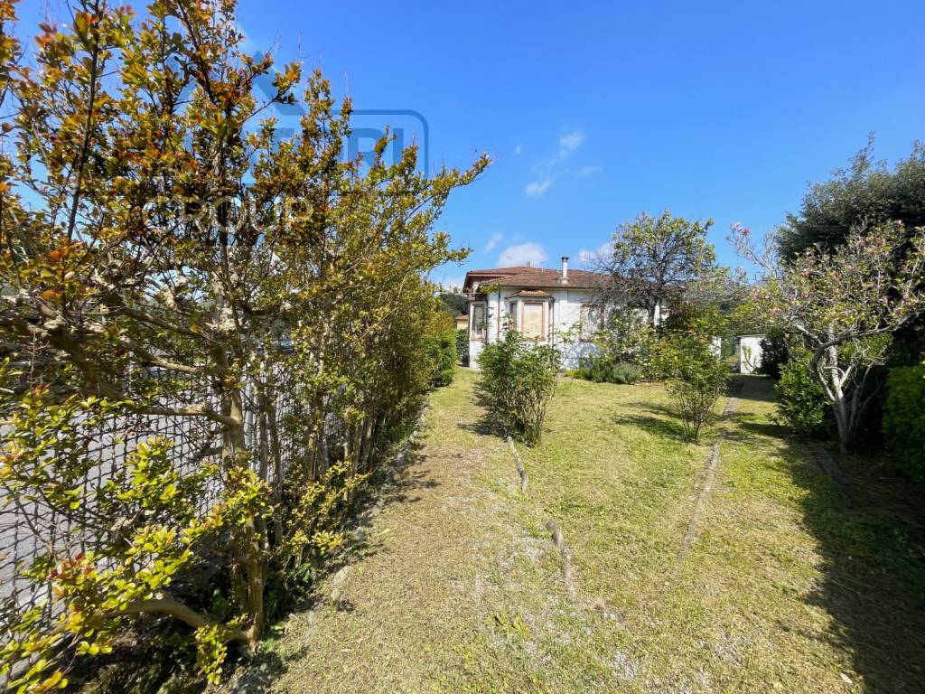 Villa a Capannori in Via del Monumento, 5 - Foto 2