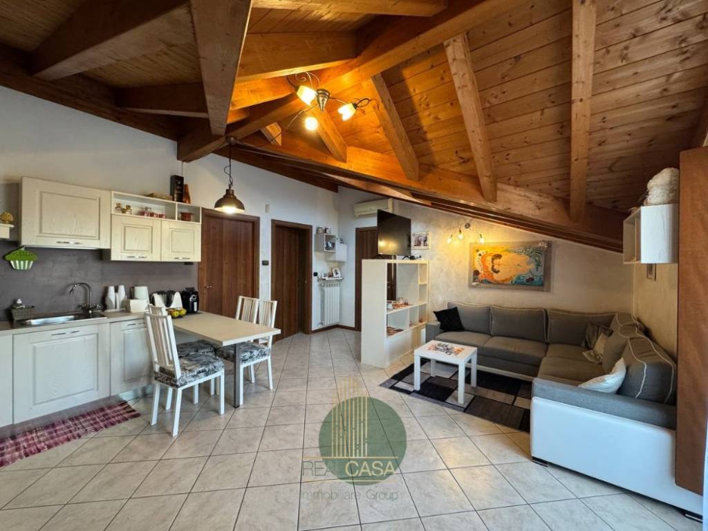 Appartamento a Cislago in Via Martin Luther King, 55 - Foto 2