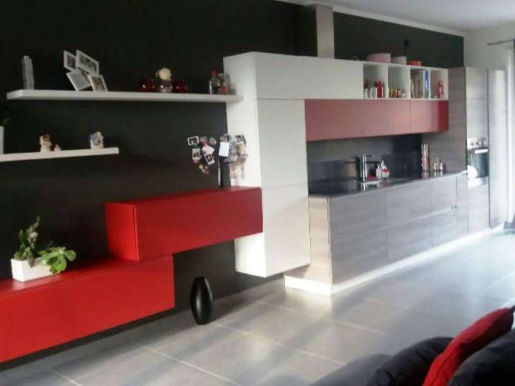 Appartamento a Gavirate in via viale ticino - Foto 2