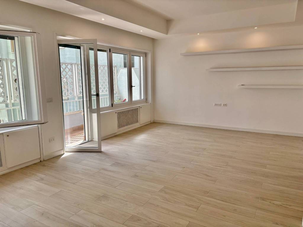 Appartamento a Roma in Via Ettore Ximenes, 15 - Foto 4