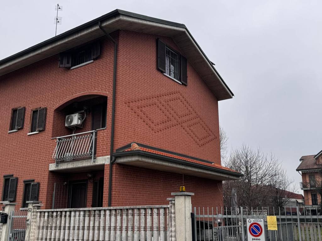 Villa a Nichelino in Via Antonio Meucci, 51 - Foto 1