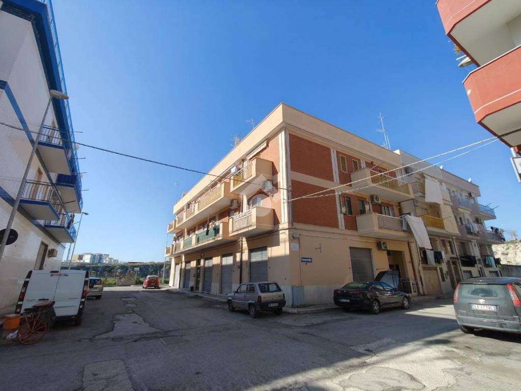 Appartamento a Manfredonia in Via Cervaro, 12 - Foto 3