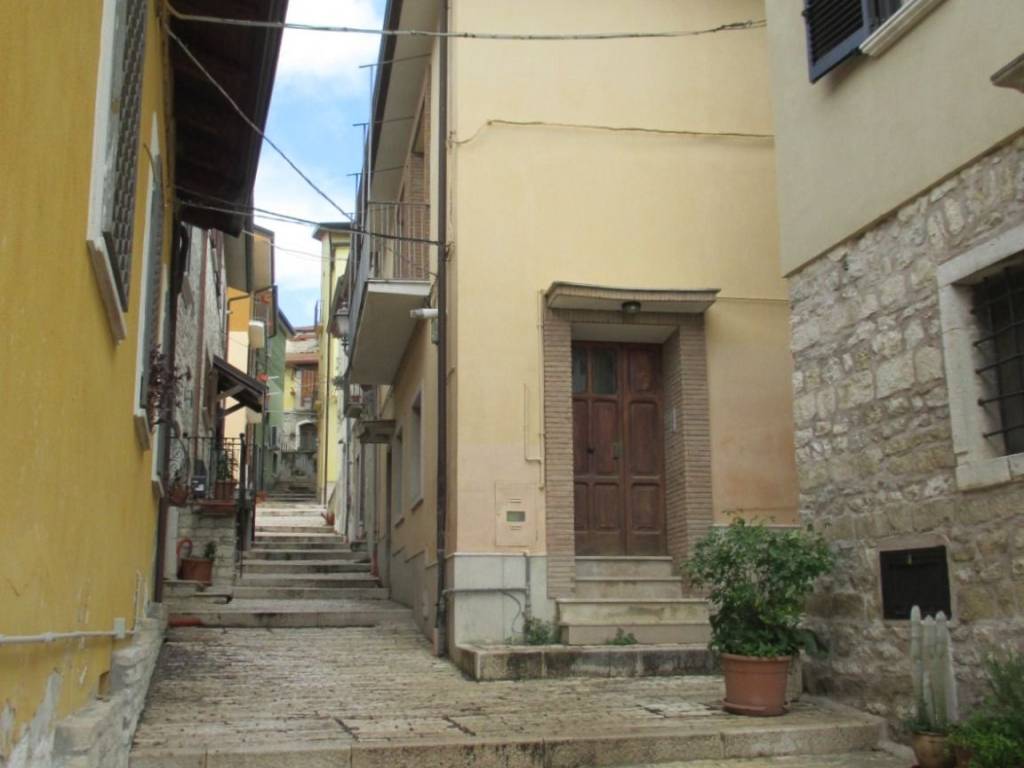 Appartamento a Pietrelcina in Corso Padre Pio - Foto 2