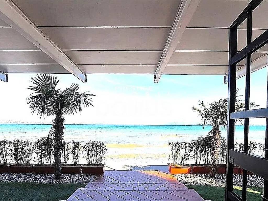 Villa a Desenzano del garda in Area Residenziale Villa A Lago Desenzano Centro - Foto 3