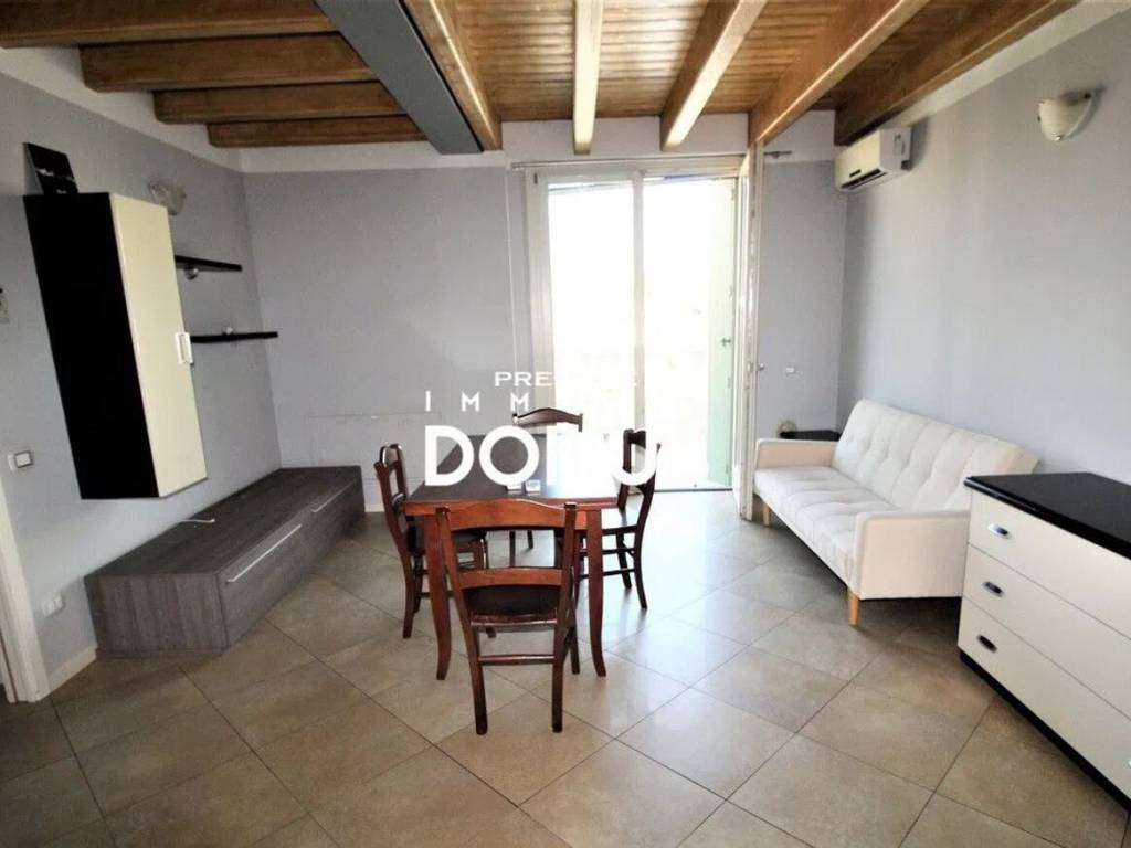 Appartamento a Desenzano del garda in D/G Di Vittorio - Foto 4