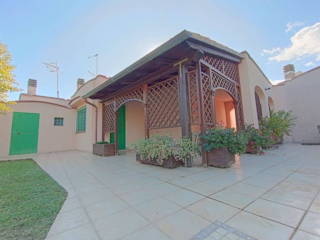 Villa a San felice circeo in Viale Regina Elena - Foto 2