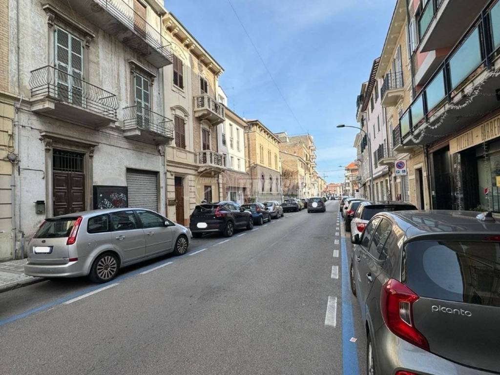 Immobile a San benedetto del tronto in Via Francesco Crispi, 63 - Foto 2