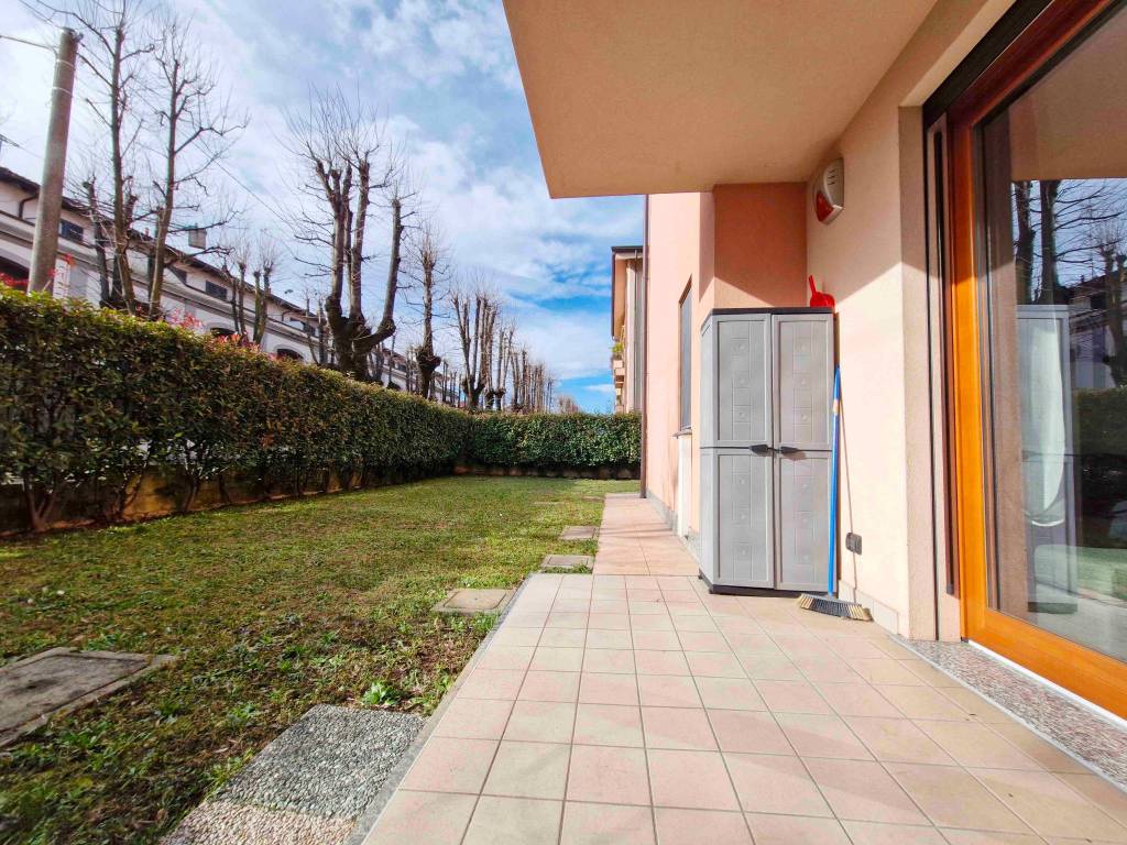 Appartamento a Tradate in Viale Guglielmo Marconi - Foto 2