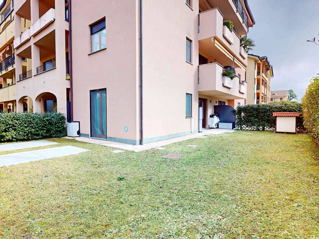 Appartamento a Tradate in Viale Guglielmo Marconi - Foto 5