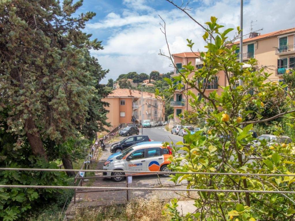Appartamento a Imperia in Via Ivanoe Amoretti, 16 - Foto 5