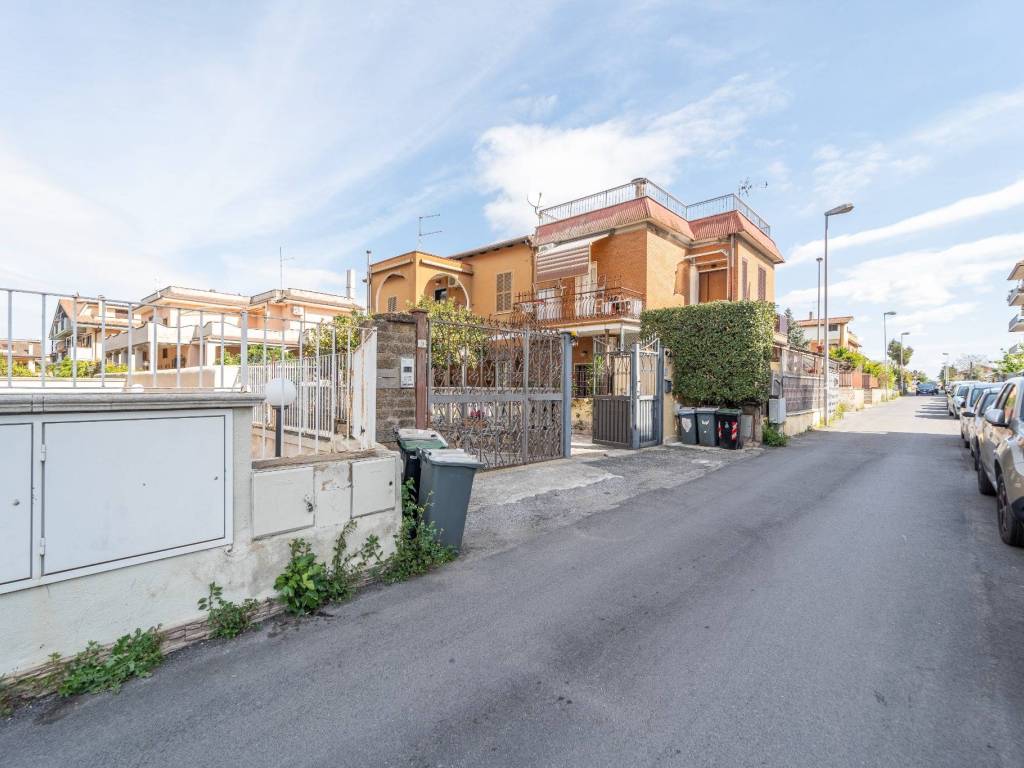 Villa a Ciampino in Via Bologna - Foto 2
