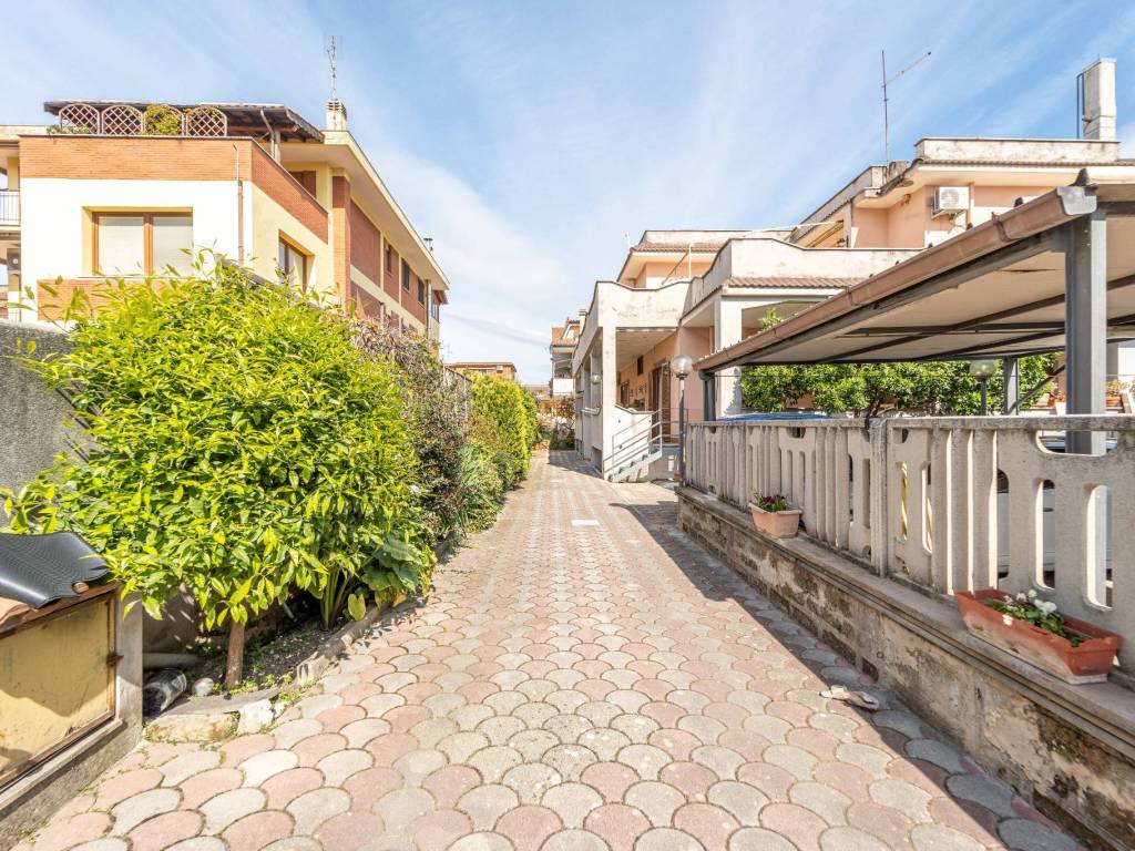 Villa a Ciampino in Via Bologna - Foto 4