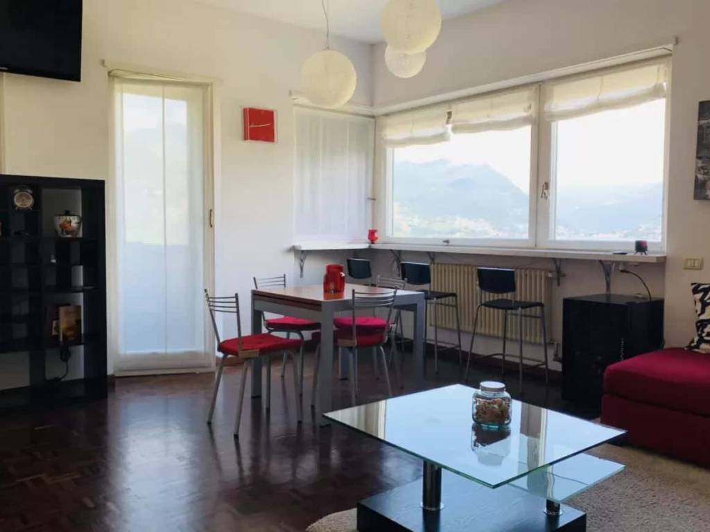 Appartamento a Como in Via Nino Bixio - Foto 1