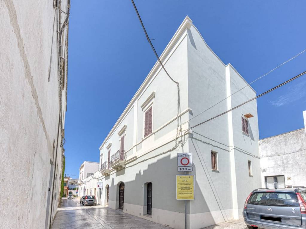 Palazzo / stabile a Presicce-acquarica in Via Eugenio Arditi, 54 - Foto 2