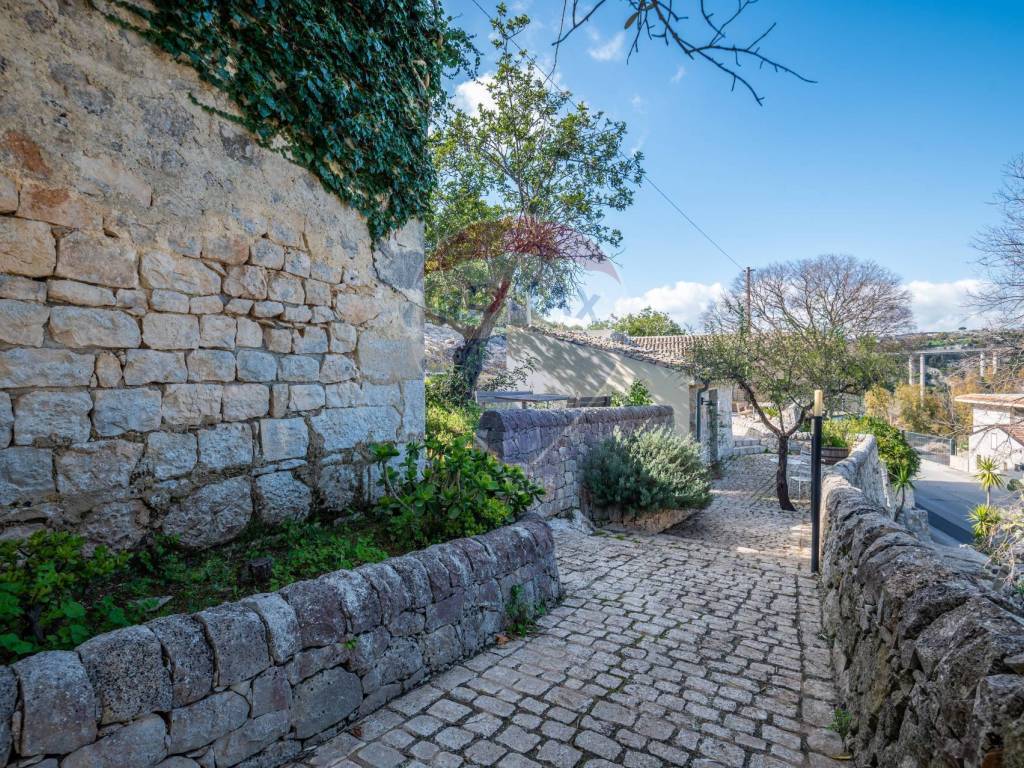 Casa indipendente a Modica in Via San Benedetto da Norcia, 81 - Foto 2