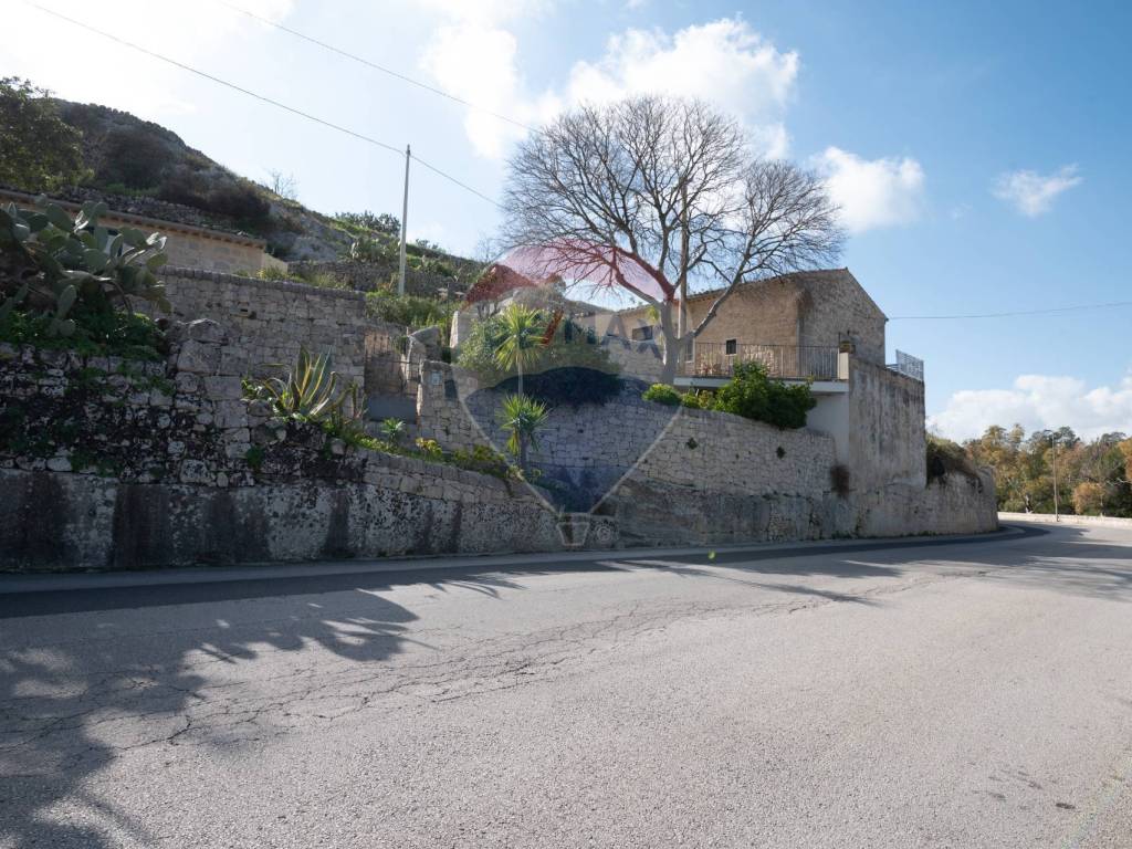 Casa indipendente a Modica in Via San Benedetto da Norcia, 81 - Foto 4
