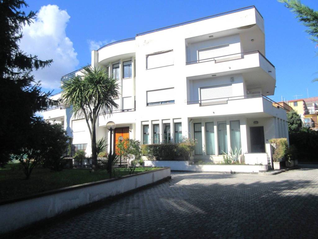 Villa a Maddaloni in Via Napoli, 124 - Foto 3