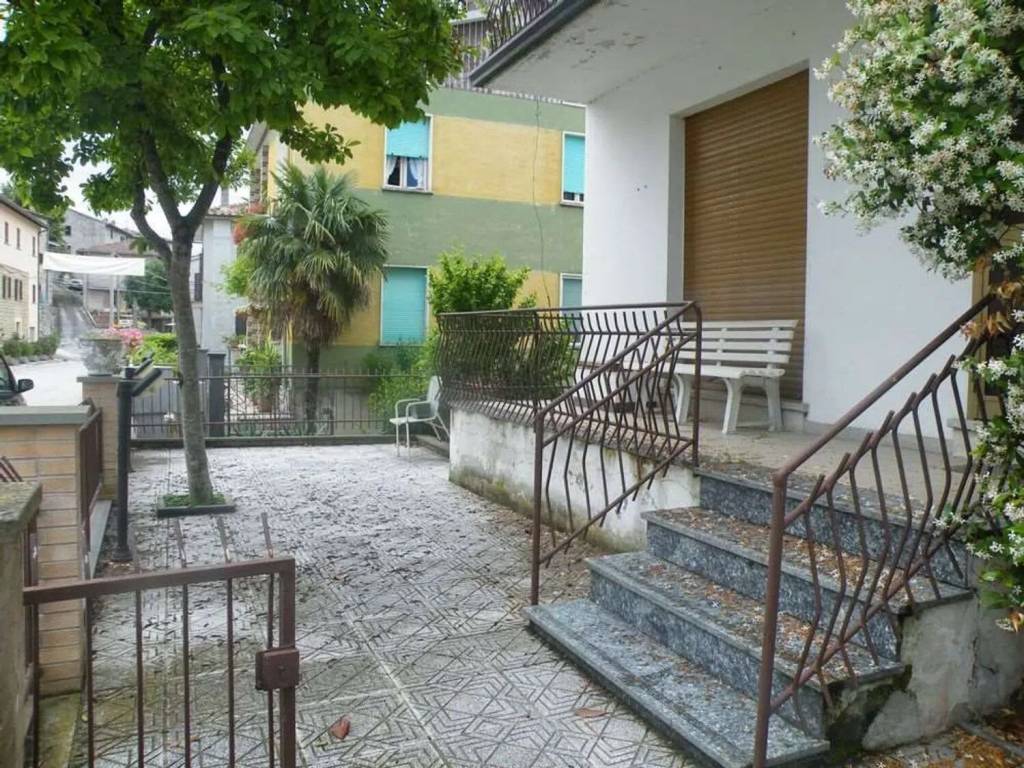 Villa a Gubbio in Località Colpalombo, 180 -118 - Foto 5