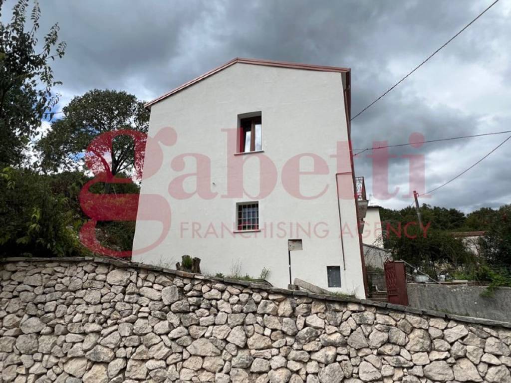 Casa indipendente a Pozzilli in Via Colle Morello, s/c - Foto 2