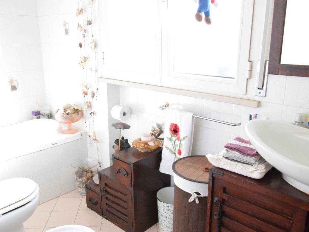 Appartamento a Riccione in Viale Tassoni, 20 - Foto 4