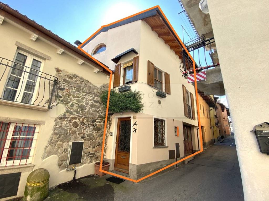 Casa indipendente a Verbania in Via dei Partigiani, 81 - Foto 2