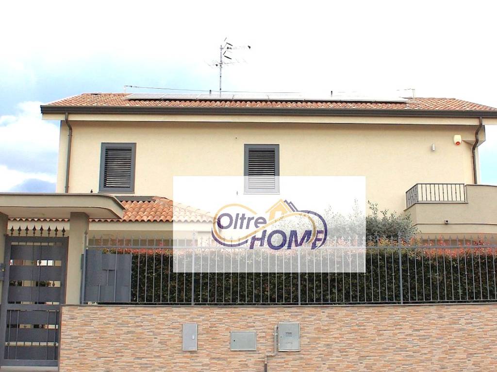 Villa a Mascali in Via Simone Neri - Foto 2