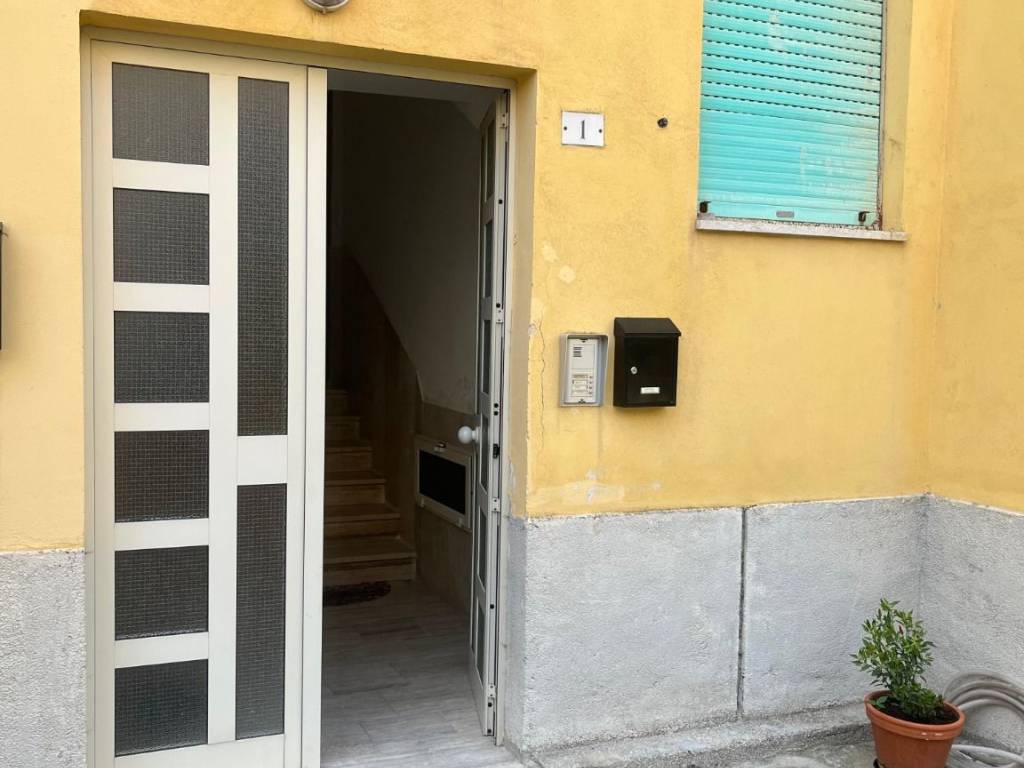 Appartamento a Marina di gioiosa ionica in Piazza Giuseppe Mazzini, 1 - Foto 3