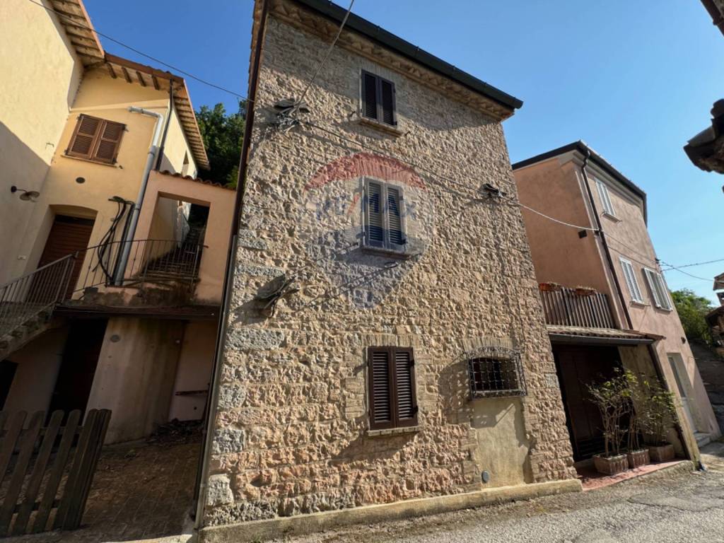 Casa indipendente a Nocera umbra in Vocabolo Boschetto - Foto 3