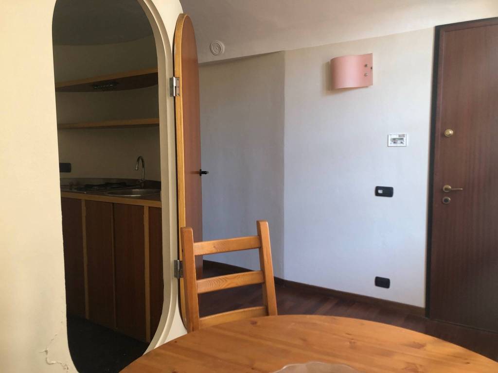 Appartamento a Asti in Via Angelo Brofferio, 153 - Foto 2