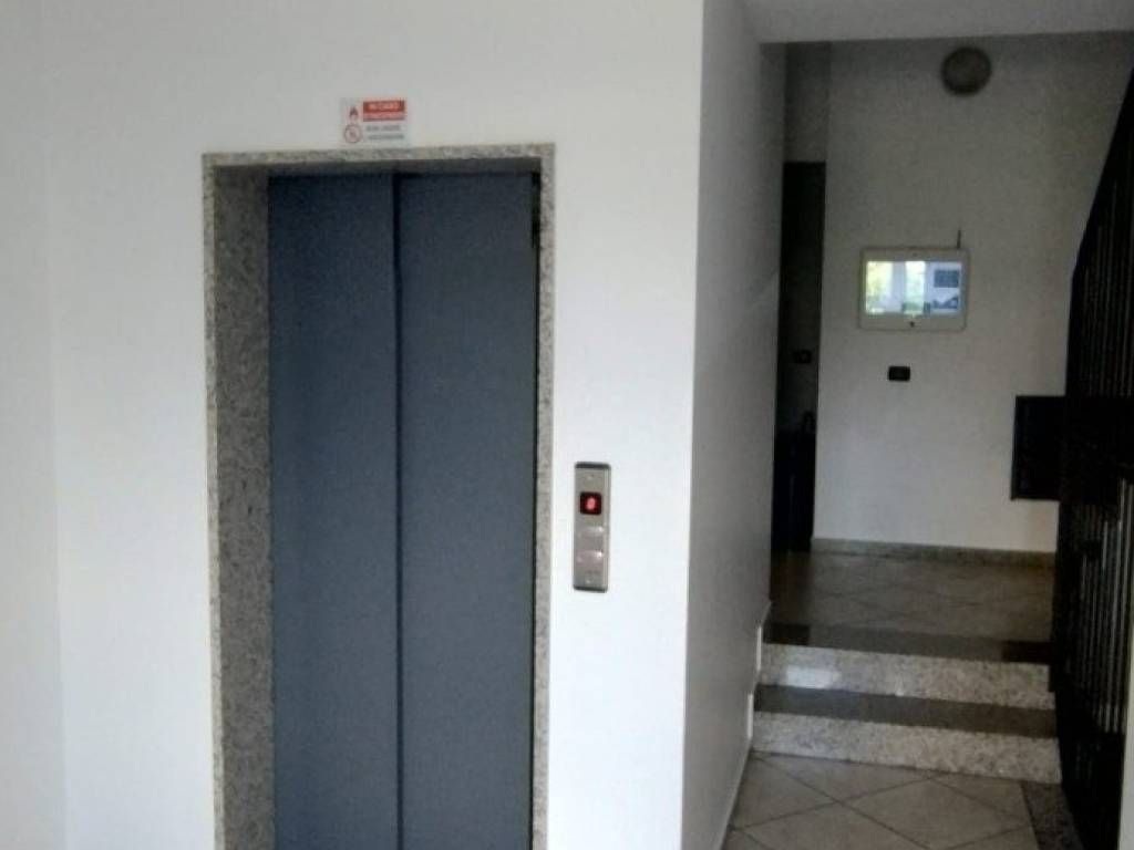 Attico / mansarda a Caronno pertusella in Via Alessandro Manzoni - Foto 2