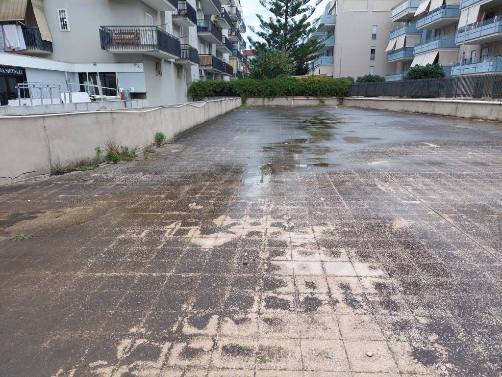 Box / garage a Trani in Viale Spagna - Foto 4