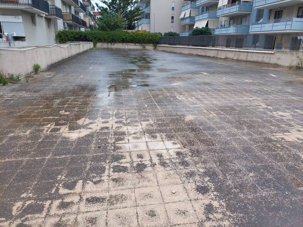 Box / garage a Trani in Viale Spagna - Foto 5