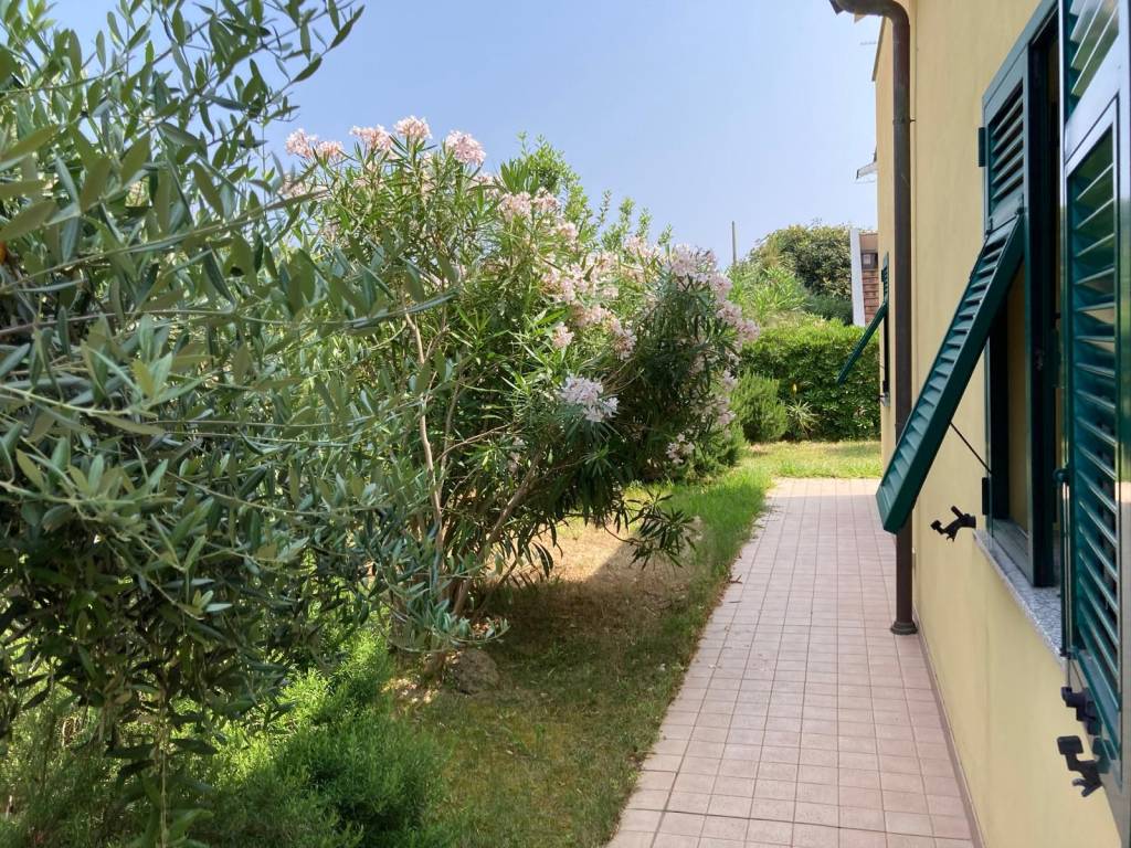 Appartamento a Albenga in Regione Vadino Inferiore - Foto 4