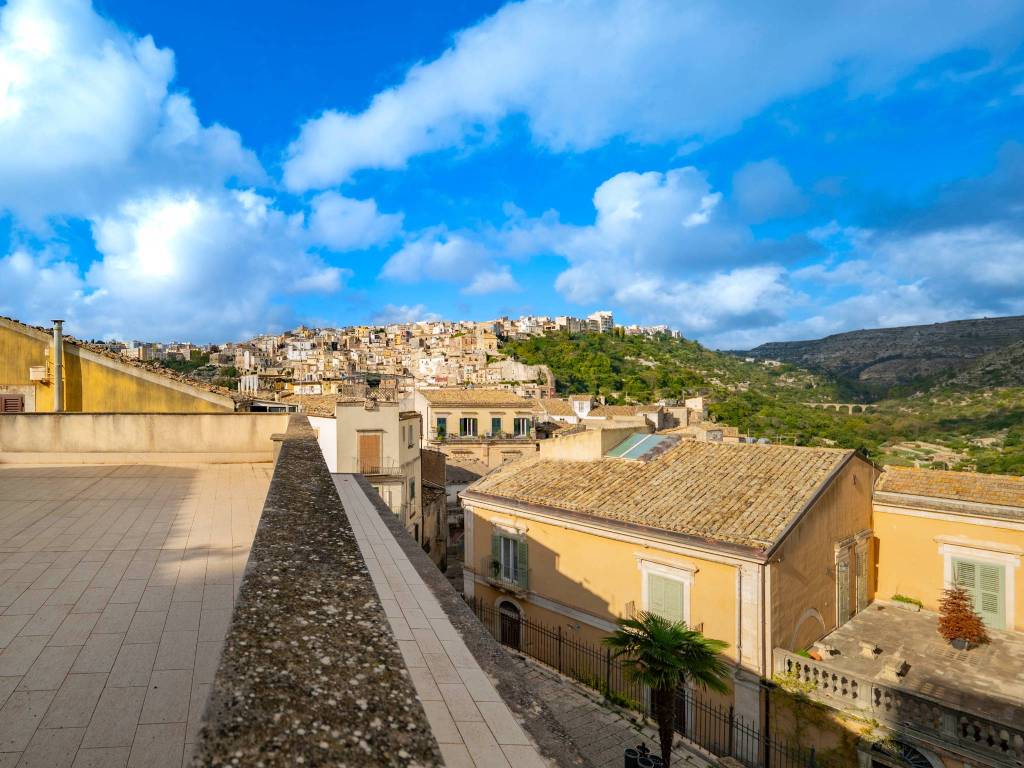 Casa indipendente a Ragusa in Via Tenente Distefano, 30 - Foto 2