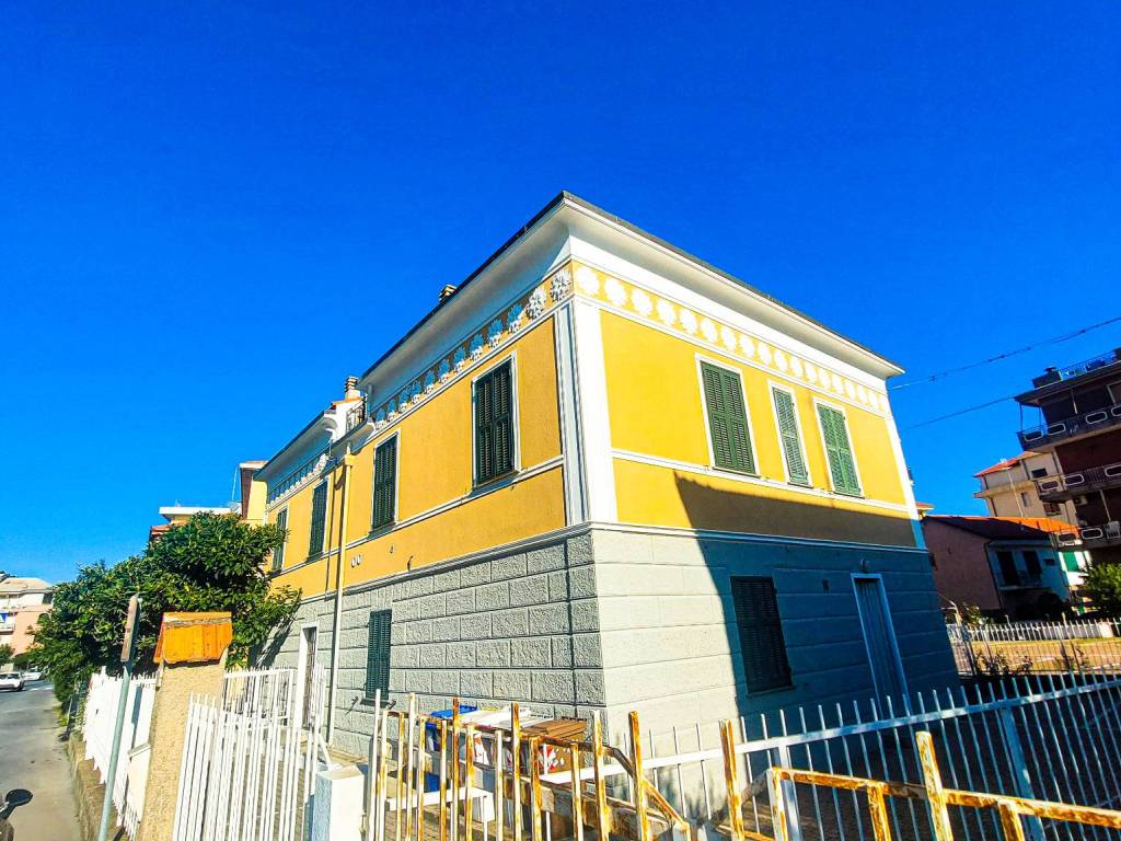 Appartamento a Ceriale in Via Aurelia, 125 - Foto 2