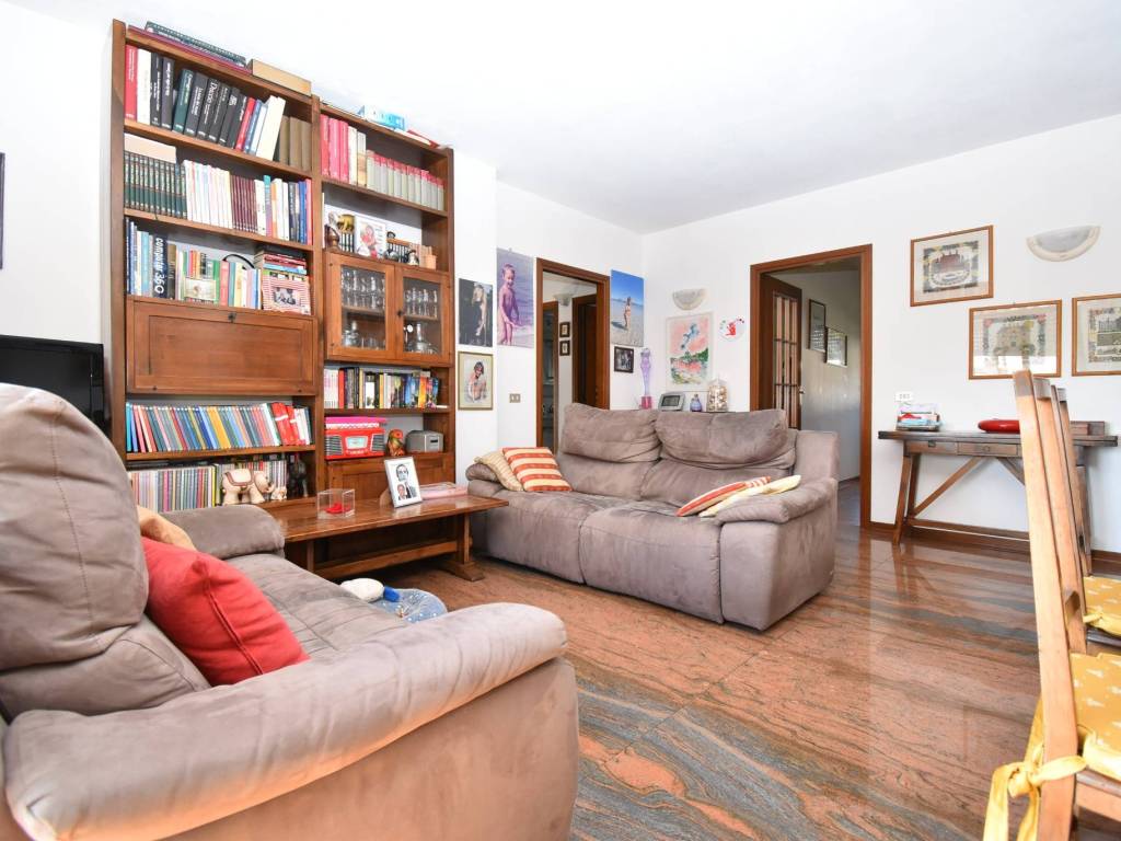 Appartamento a Seravezza in Via Gabriele D'Annunzio - Foto 3