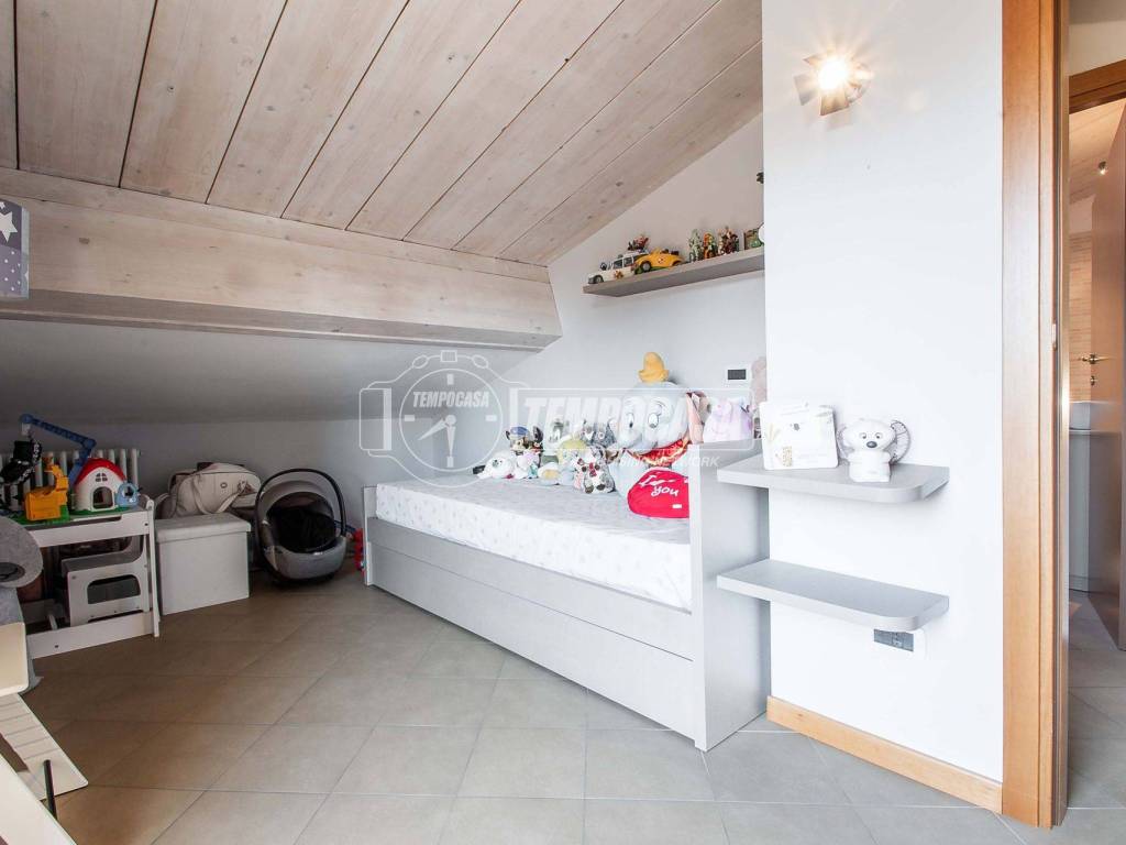 Appartamento a Appiano gentile in Via Salvo D'Acquisto 24 - Foto 4