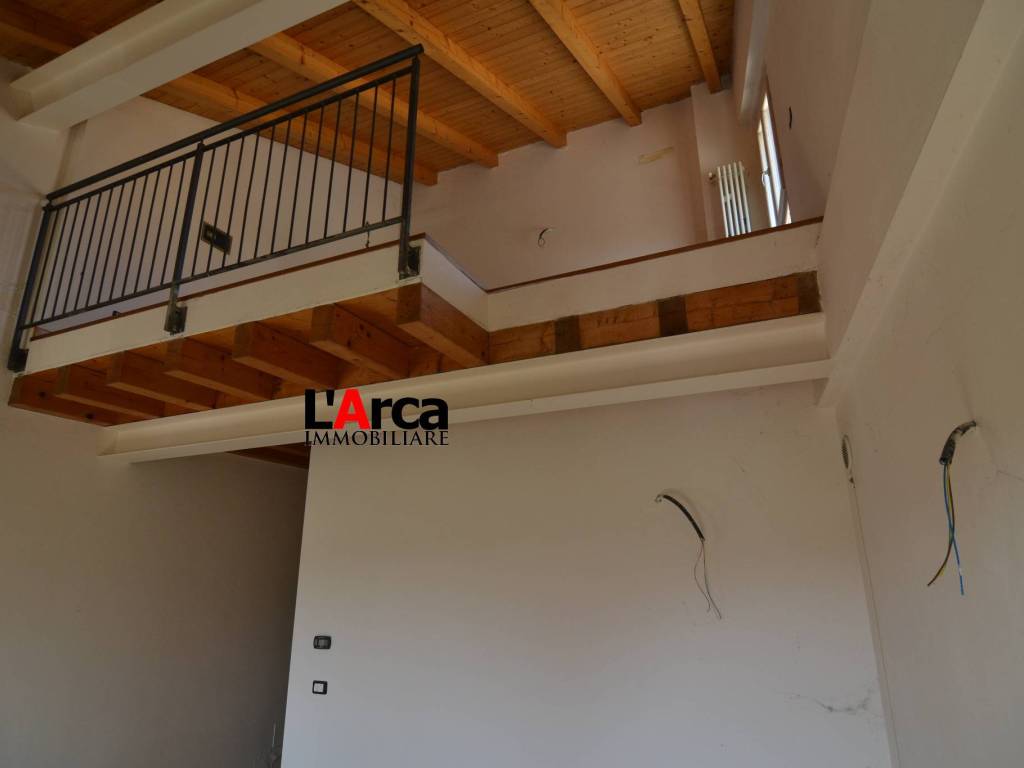 Appartamento a Peschiera del garda in Viale Federico Marzan - Foto 3