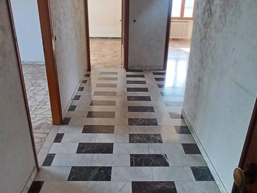Appartamento a Cherasco in Via Bra - Foto 2