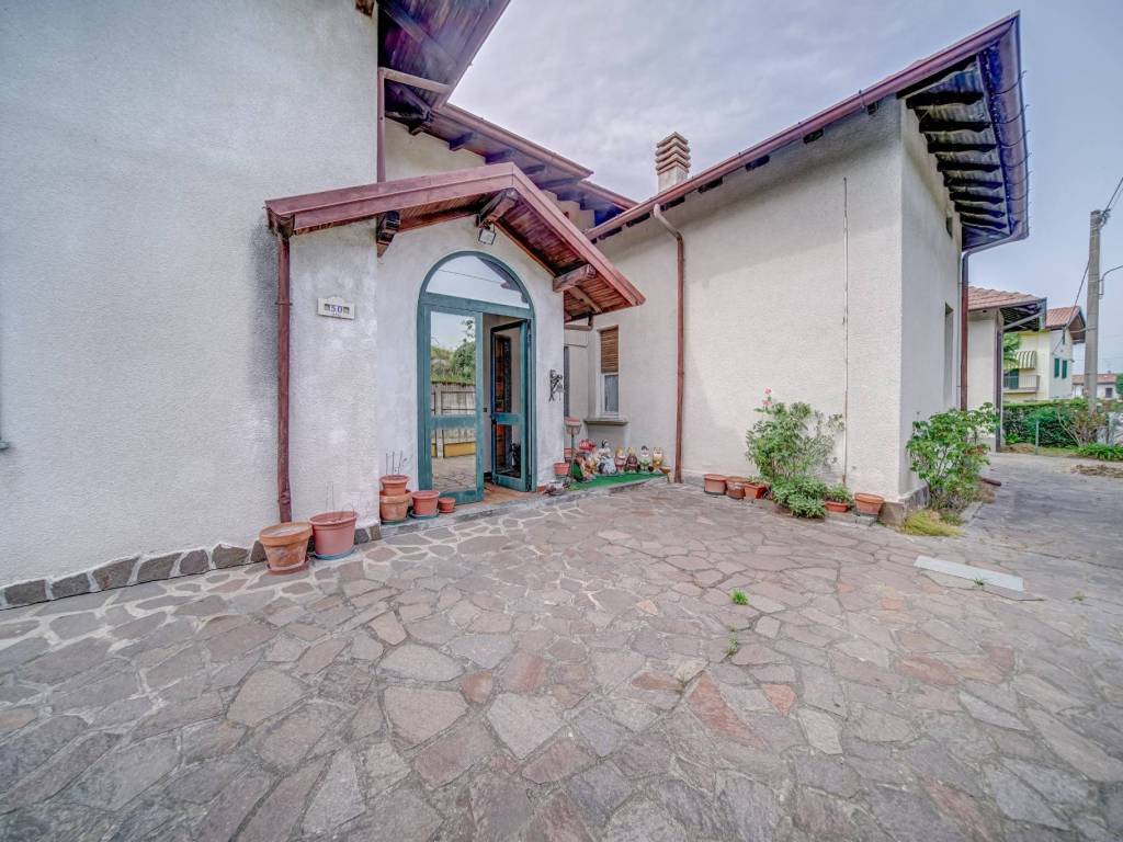 Villa a Cadrezzate con osmate in Via G. Matteotti 466 - Foto 2