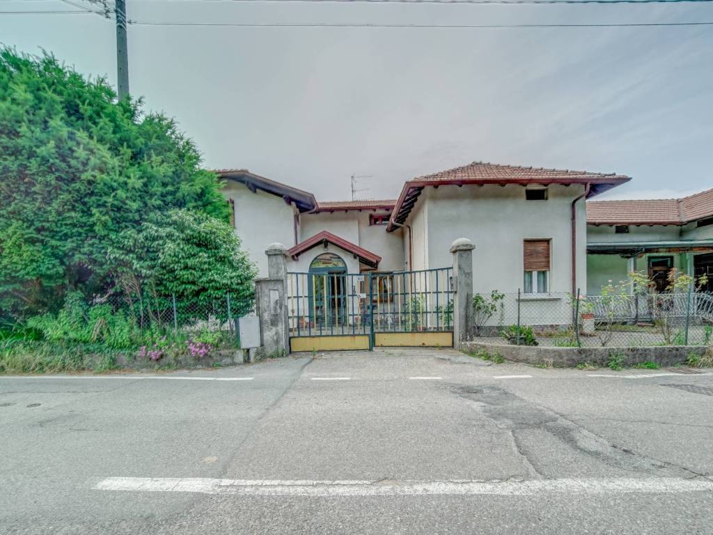 Villa a Cadrezzate con osmate in Via G. Matteotti 466 - Foto 3