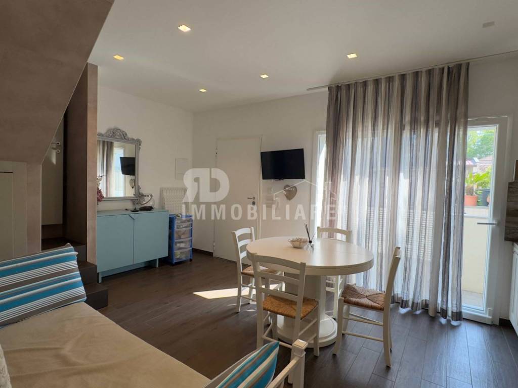 Villa a Riccione in Viale Enrico Toti - Foto 3